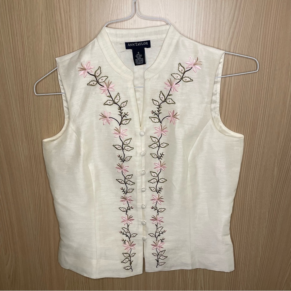 Ann Taylor linen and silk women’s size 6 vest